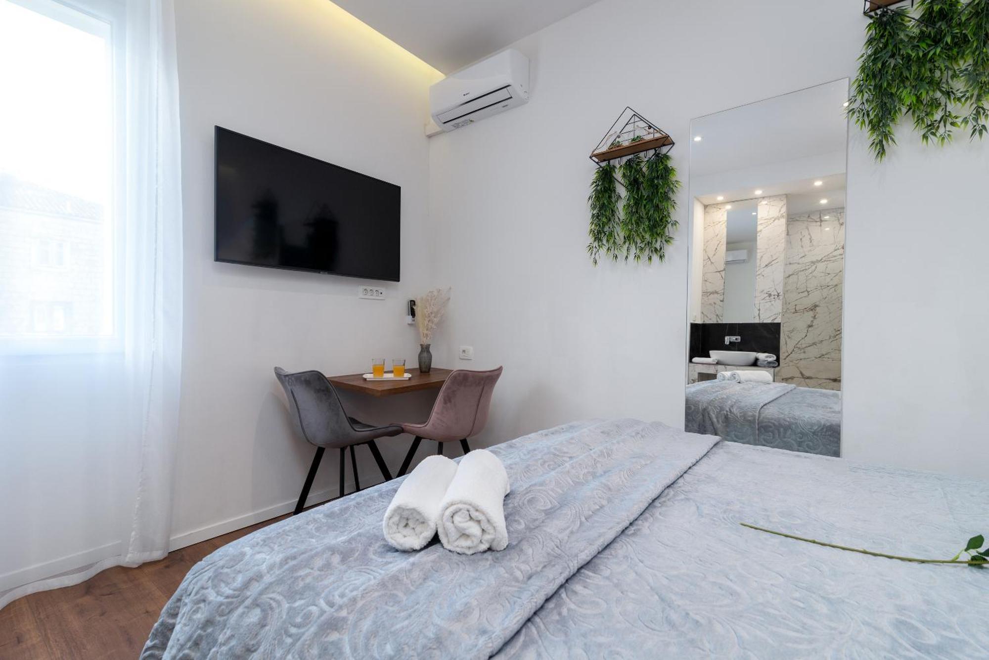 Antares Luxury Rooms 1 สปลิท ภายนอก รูปภาพ