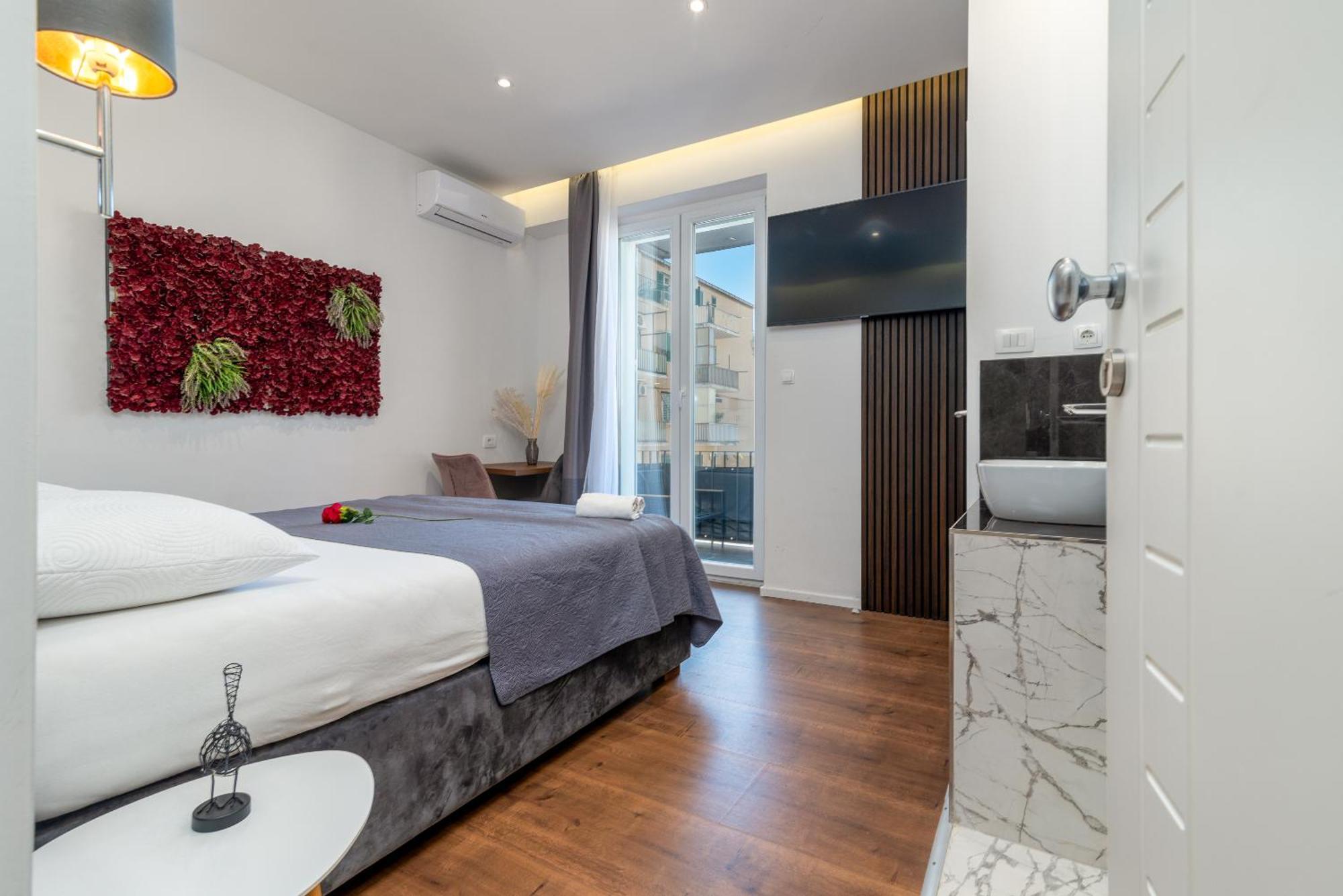 Antares Luxury Rooms 1 สปลิท ภายนอก รูปภาพ